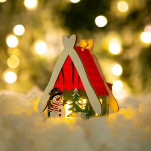 Karácsonyi LED dekor házikó - melegfehér - fa - 2 féle - 6, 9 x 8, 9 x 6 cm - 12 db / display kép