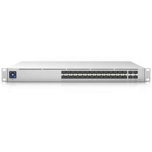 Ubiquiti UniFi L3 switch, 28x SFP+ port, 4x SFP28 port kép