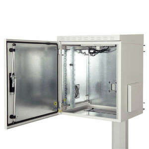 Lande LN-SBO-IP5507U6045-LG SAFEbox 19" 7U 600x450 kültéri szürke fali rack szekrény kép