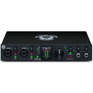 Black Lion Audio Revolution 6x6 kép