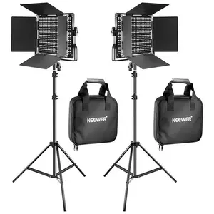 A fény Neewer 660 Bi Color LED Studio Kit, Two 40W 3200-5600K Lamps + Stands + Barn Doors kép