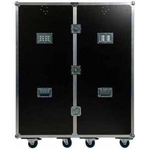 Razzor Cases Tour wardrobe kép