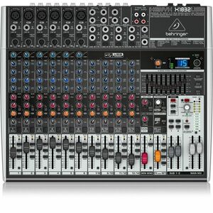 Behringer X1832USB kép