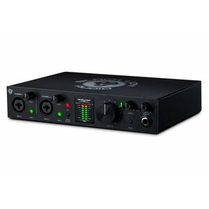 Black Lion Audio Revolution 2x2 kép