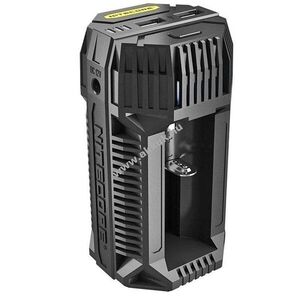 Nitecore V2 autós gyorstöltő 1 vagy 2 akkuhoz 12V 3A USB kimenettel kép