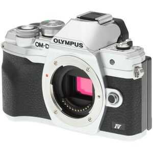 OM-D E-M10 IV + 14-42mm Silver (V207132SE000) kép