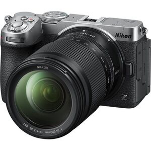 Nikon Z 5IIC + 24-200mm f/4-6.3 VR stříbrný kép